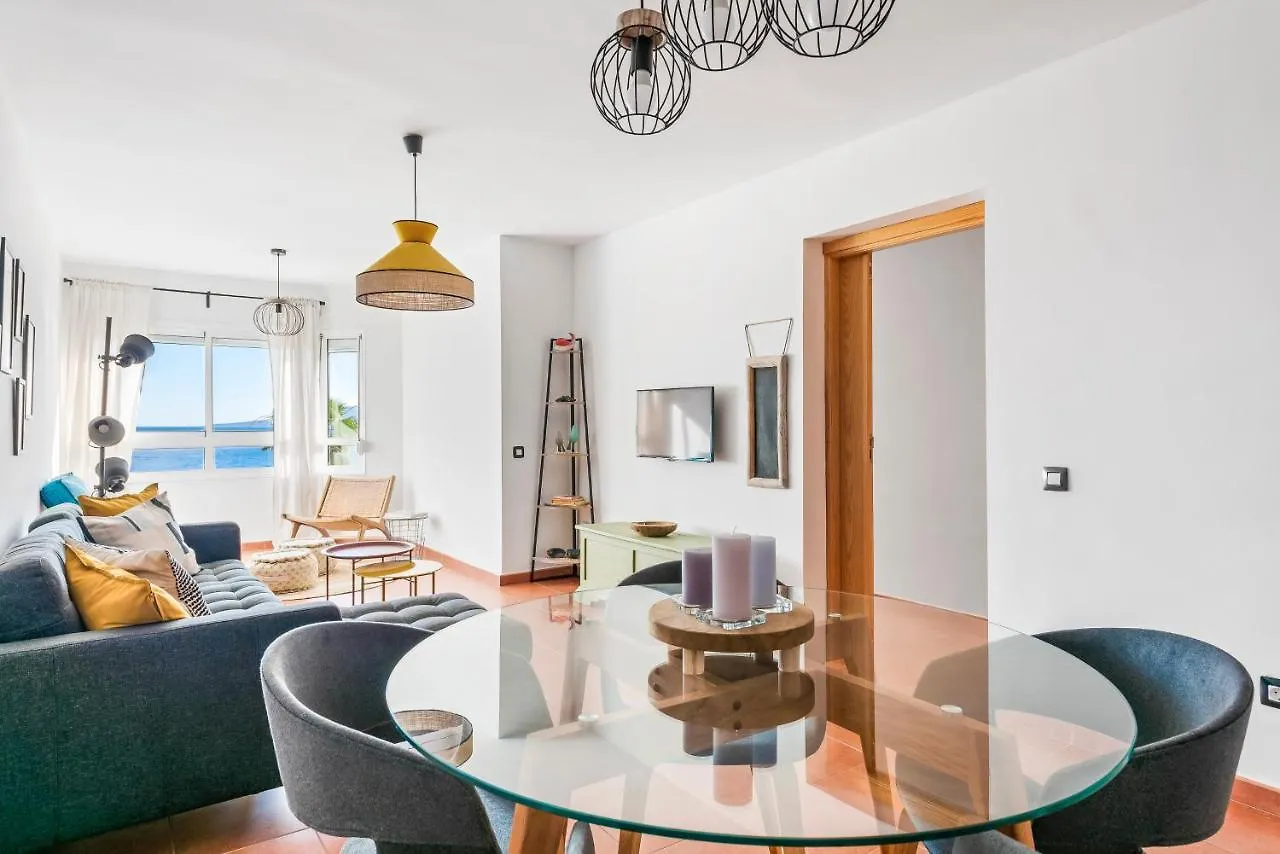 Artistic Beachfront Apartment With Ocean Views Radazul 0*,  Spanyolország